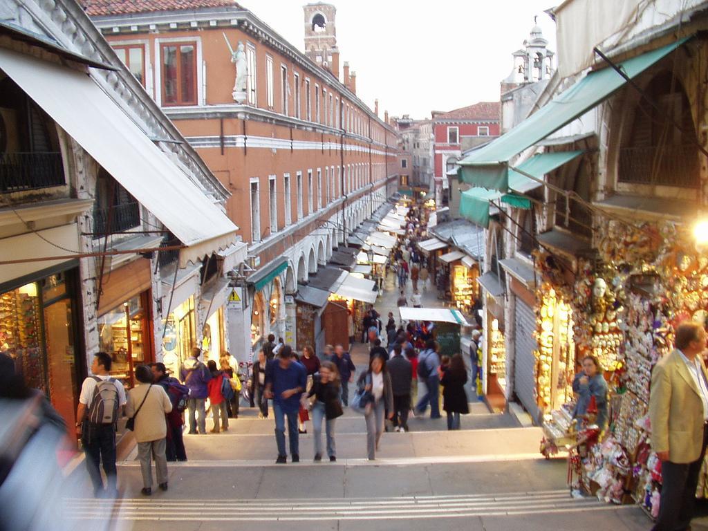 Ca' Laura - Murano Centro - 10 Min From Venice Exterior foto
